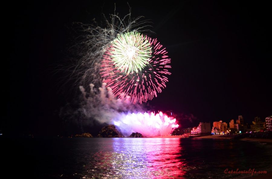 Пиротехническая компания Fireworks Lieto, из провинции Неаполь, Италия (Pirotecnia Fireworks Lieto, Italy)