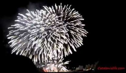 Embedded thumbnail for Fireworks in Blanes 2015, day 2 (Pirotecnia Fireworks Lieto, Italy) full video