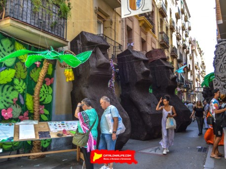 Фотоотчёт: Улица Ллибертат (carrer Llibertat) Рапа Нуй (Rapa Nui) - Феста Майор де Грасиа 2023 (Festa Major de Gràcia 2023)