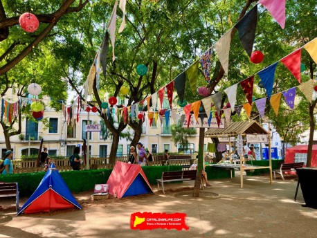 Пласа дель Норд (Plaça del Nord) — «Кемпинг Лаванда» (Camping Lavanda) — Феста Майор де Грасиа 2025 (Festa Major de Gràcia 2025)