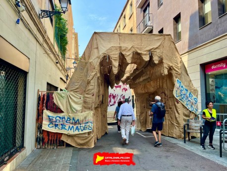 Пласета де Сант Микель (Placeta de Sant Miquel i Rodalies) — «Бестиарий Пласеты» (El bestiari de la Placeta) — Феста Майор де Грасиа 2025 (Festa Major de Gràcia 2025)