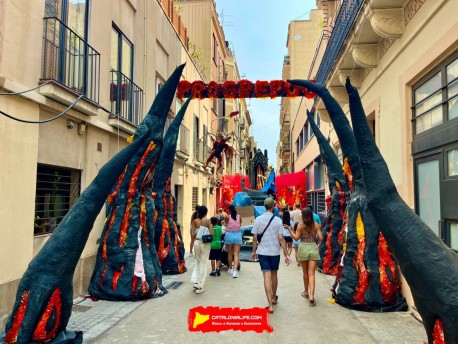 Улица Прогрес (Carrer del Progrés) — «ПрогреФок» (Progrefoc) — Феста Майор де Грасиа 2025 (Festa Major de Gràcia 2025)