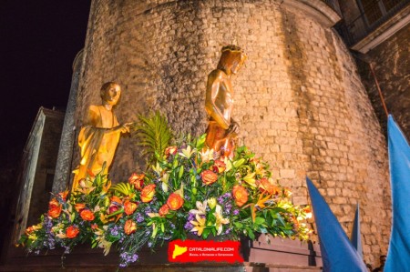 Процессия Святого погребения в Жироне: традиция и братства Страстной недели. Что это за люди в колпакax? Что это за братства? Разбираемся в тайных братствах Жироны. Братство Распятого Иисуса и манаи Жироны (Confraria de Jesús Crucificat - Manaies de Girona)