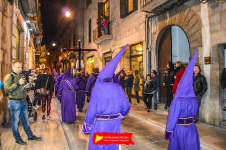 Процессия Святого погребения в Жироне: традиция и братства Страстной недели. Что это за люди в колпакax? Что это за братства? Разбираемся в тайных братствах Жироны. Архибратство Пречистой Крови Христа (Arxiconfraria de la Puríssima Sang de Nostre Senyor Jesucrist)