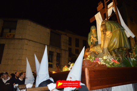 Процессия Святого погребения в Жироне: традиция и братства Страстной недели. Что это за люди в колпакax? Что это за братства? Разбираемся в тайных братствах Жироны. Братство Снятия с Креста (Confraria del Davallament)