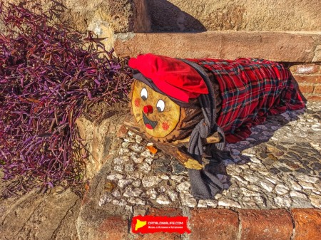 Праздник Кага Тио в городе Мура: Сохранение Традиций в Сердце Каталонии