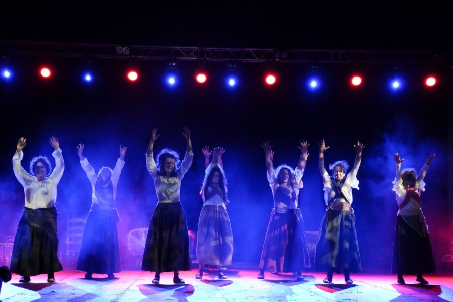 Фестиваль ведьм в Каталонии: магия Fira de les Bruixes в Сант-Фелиу-Сассерра