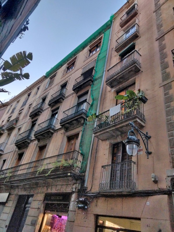 Бывший Дом-фабрика Рамонеда (Мастерская Роберта Ллимоса) - Antiga Casa Fàbrica Ramoneda (Estudi Robert Llimós)  - Фестиваль архитектуры 48h Open House Barcelona 2025 Бывший Дом-фабрика Рамонеда (Мастерская Роберта Ллимоса) - Antiga Casa Fàbrica Ramoneda (Estudi Robert Llimós)  - Фестиваль архитектуры 48h Open House Barcelona 2025