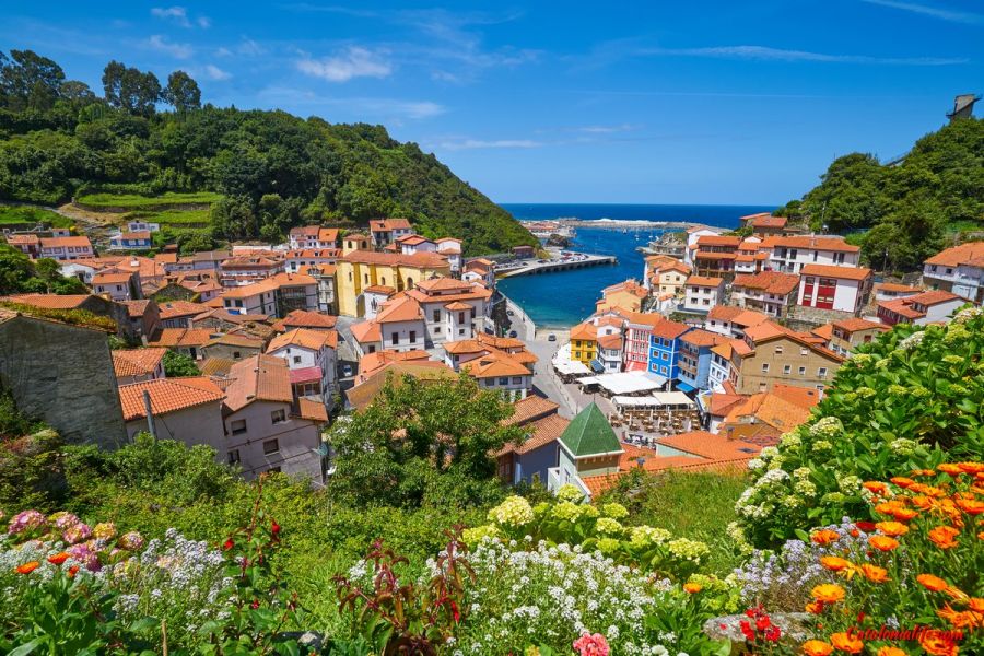 9 самых красивых маленьких городов и деревень Испании: Кудильеро, Астурия (Cudillero, Asturias)