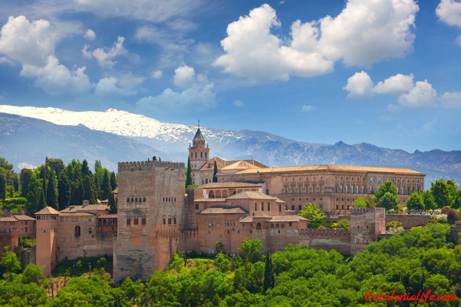 7 лучших достопримечательностей Гранады: Дворец Альгамбра (L'Alhambra)