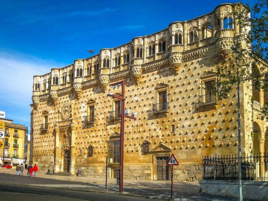 Дворец Инфантадо, Гвадалахара / Palacio del Infantado . 10 самых красивых дворцов в Испании 