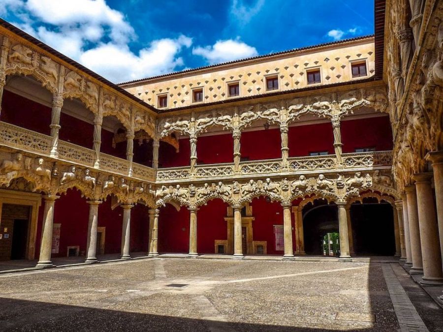 Дворец Инфантадо, Гвадалахара / Palacio del Infantado . 10 самых красивых дворцов в Испании