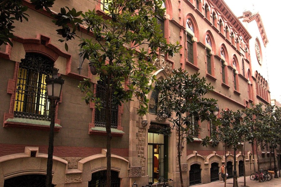 Школа Ла Саль Комталь - Escola La Salle Comtal - Фестиваль архитектуры 48h Open House Barcelona 2025 Школа Ла Саль Комталь - Escola La Salle Comtal - Фестиваль архитектуры 48h Open House Barcelona 2025