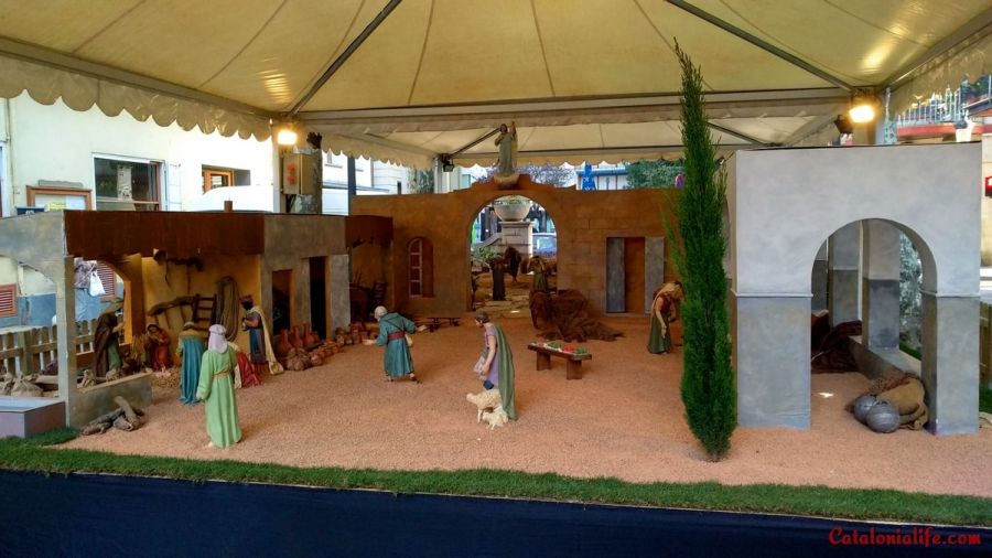 Белен - знаменитая сцена Рождества, которая представляет собой рождение Иисуса Христа 25 декабря