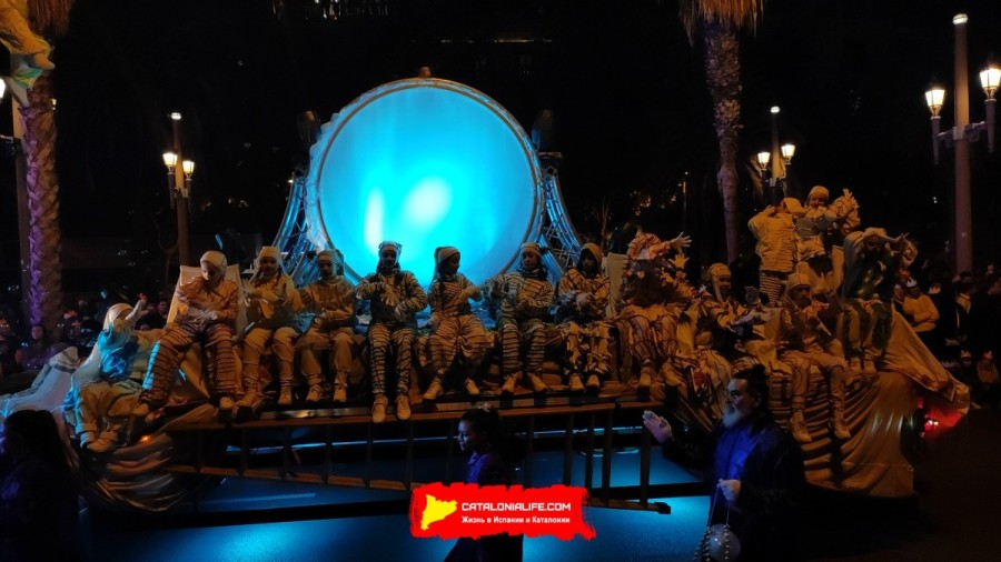 Кавалькада Трёх Королей 2026 в Барселоне: ночь, когда город становится сказкой