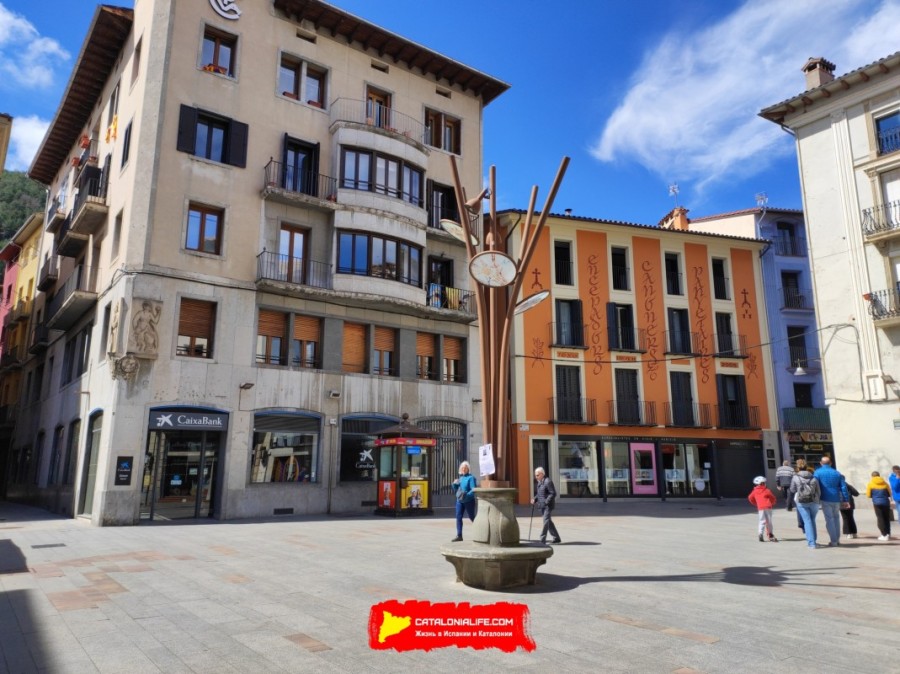 Рождественская ярмарка (Fira de Nadal) в Риполе: свет, музыка и каталонские традиции Ярмарка света, музыки и традиций