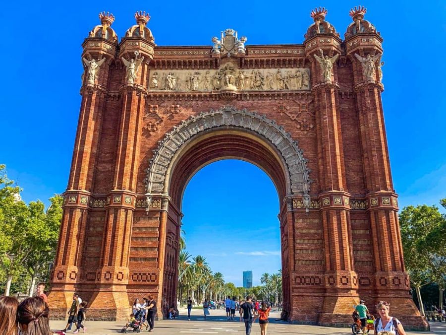 Триумфальная арка в Барселоне : история, описание, интересные факты