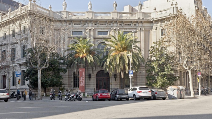 Дворец семьи Казадес - Palau Casades (Col·legi d’Advocats) - Фестиваль архитектуры 48h Open House Barcelona 2025 Дворец семьи Казадес - Palau Casades (Col·legi d’Advocats) - Фестиваль архитектуры 48h Open House Barcelona 2025