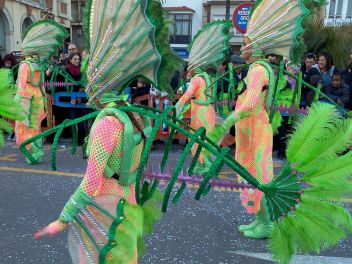 карнавал,2015,Ллорет-де-Мар,карнавальные костюмы,Каталония,карнавал 2015,фестиваль,танцы,культура,Испания,Коста Брава,празднование