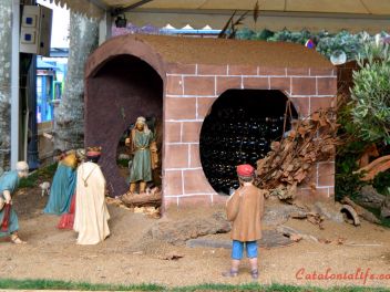 Cцена библейской истории рождения Христа в Бланесе, 2015-2015 (Pessebre Monumental, Blanes 2015 - 2015)