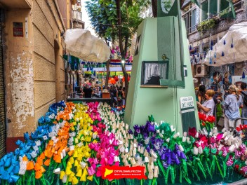 Улица Хоан Бланкес де Байш де Тот (Carrer de Joan Blanques de Baix de Tot): «Голландия JBdbDt» — прогулка по голландскому пейзажу. (‘Holanda JBdbDt’. Un passeig pel paisatge holandès.) - Феста Майор де Грасиа 2024 (Festa Major de Gràcia 2024)