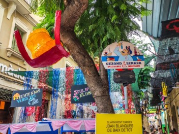 Улица Хоан Бланкес де Байш де Тот (Carrer de Joan Blanques de Baix de Tot): «Голландия JBdbDt» — прогулка по голландскому пейзажу. (‘Holanda JBdbDt’. Un passeig pel paisatge holandès.) - Феста Майор де Грасиа 2024 (Festa Major de Gràcia 2024)