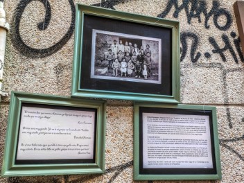 Улица Сьюдад Реаль (Carrer de Ciudad Real): «Республиканская школа» — дань уважения школам и библиотекам, функционировавшим во время Второй Испанской Республики. (‘Escola republicana’. Un homenatge a les escoles i els bibliobusos que van funcionar durant la República.) - Феста Майор де Грасиа 2024 (Festa Major de Gràcia 2024)