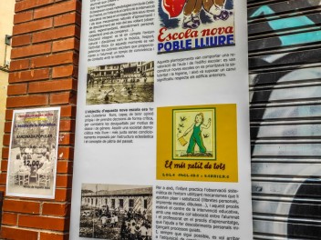 Улица Сьюдад Реаль (Carrer de Ciudad Real): «Республиканская школа» — дань уважения школам и библиотекам, функционировавшим во время Второй Испанской Республики. (‘Escola republicana’. Un homenatge a les escoles i els bibliobusos que van funcionar durant la República.) - Феста Майор де Грасиа 2024 (Festa Major de Gràcia 2024)