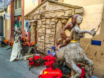 Улица Травессия де Сант Антони (Travessia de Sant Antoni): «Астральный переход» — мир астрологии и знаков зодиака. (‘Travessia astral’. El món de l’astrologia i els signes del zodíac.) - Феста Майор де Грасиа 2024 (Festa Major de Gràcia 2024)
