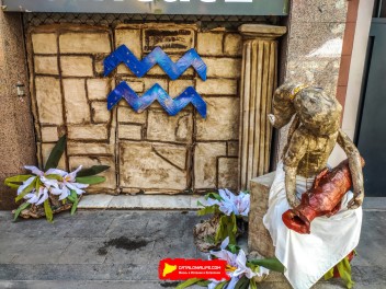 Улица Травессия де Сант Антони (Travessia de Sant Antoni): «Астральный переход» — мир астрологии и знаков зодиака. (‘Travessia astral’. El món de l’astrologia i els signes del zodíac.) - Феста Майор де Грасиа 2024 (Festa Major de Gràcia 2024)