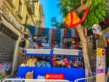 Улица Хоан Бланкес де Байш де Тот (Carrer de Joan Blanques de Baix de Tot): «Голландия JBdbDt» — прогулка по голландскому пейзажу. (‘Holanda JBdbDt’. Un passeig pel paisatge holandès.) - Феста Майор де Грасиа 2024 (Festa Major de Gràcia 2024)