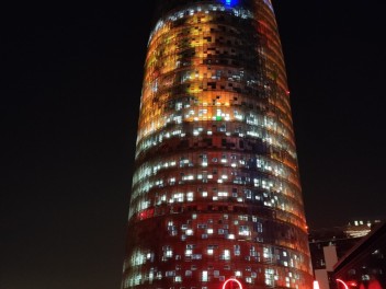 Фестиваль света в Барселоне 2024 / LLUM Bcn 2024