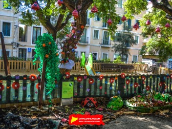 Фотоотчёт: Пласа дель Норд (Plaça del Nord) Летом каждая бука жива (A l’estiu tota cuca viu) - Феста Майор де Грасиа 2023 (Festa Major de Gràcia 2023)