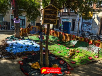 Фотоотчёт: Пласа дель Норд (Plaça del Nord) Летом каждая бука жива (A l’estiu tota cuca viu) - Феста Майор де Грасиа 2023 (Festa Major de Gràcia 2023)