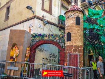 Фотоотчёт: Улица Верди (carrer Verdi) Флейтист из Гамельна (El flautista d'Hamelín) - Феста Майор де Грасиа 2023 (Festa Major de Gràcia 2023)