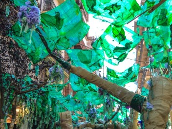 Фотоотчёт: Улица Верди (carrer Verdi) Флейтист из Гамельна (El flautista d'Hamelín) - Феста Майор де Грасиа 2023 (Festa Major de Gràcia 2023)