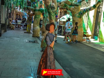 Фотоотчёт: Улица Верди (carrer Verdi) Флейтист из Гамельна (El flautista d'Hamelín) - Феста Майор де Грасиа 2023 (Festa Major de Gràcia 2023)