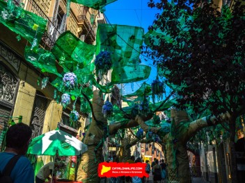 Фотоотчёт: Улица Верди (carrer Verdi) Флейтист из Гамельна (El flautista d'Hamelín) - Феста Майор де Грасиа 2023 (Festa Major de Gràcia 2023)