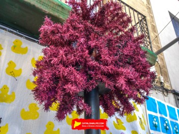 Фотоотчёт: Улица Ла Перла (carrer La Perla) Канализация (Perlagueram) - Феста Майор де Грасиа 2023 (Festa Major de Gràcia 2023)