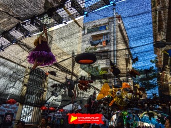 Фотоотчёт: Улица Ла Перла (carrer La Perla) Канализация (Perlagueram) - Феста Майор де Грасиа 2023 (Festa Major de Gràcia 2023)