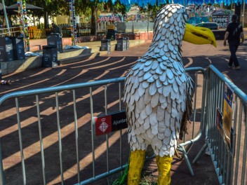 Фотоотчёт: Пласа дель Побле Хитано (Plaça del Poble Gitano) Бумажный корабль (El vaixell de paper) - Феста Майор де Грасиа 2023 (Festa Major de Gràcia 2023)