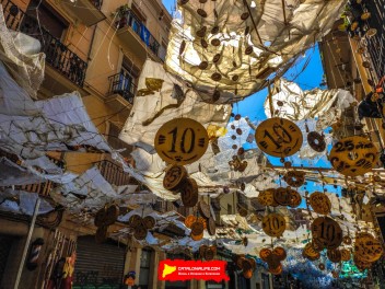 Фотоотчёт: Улица Верди (carrer Verdi) Флейтист из Гамельна (El flautista d'Hamelín) - Феста Майор де Грасиа 2023 (Festa Major de Gràcia 2023)