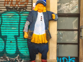 Фотоотчёт: Улица Верди (carrer Verdi) Флейтист из Гамельна (El flautista d'Hamelín) - Феста Майор де Грасиа 2023 (Festa Major de Gràcia 2023)