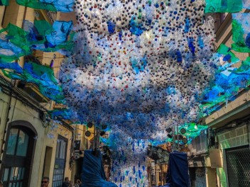 Фотоотчёт: Улица Верди (carrer Verdi) Флейтист из Гамельна (El flautista d'Hamelín) - Феста Майор де Грасиа 2023 (Festa Major de Gràcia 2023)