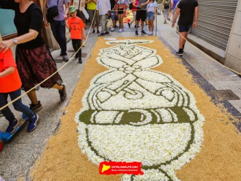Ковры из цветов в Ситжесе, 2024 / Catifes de flors de Sitges, 2024 / Alfombras de Flores Naturales, Sitges, 2024