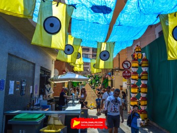 Фотоотчёт: Улица Ллуис Вивес (carrer Lluís Vives) Миньоны (Minions) - Феста Майор де Грасиа 2023 (Festa Major de Gràcia 2023)