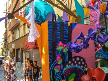 Фотоотчёт: Улица Моцарт (carrer Mozart) Моцартланд (Mozartland) - Феста Майор де Грасиа 2023 (Festa Major de Gràcia 2023)