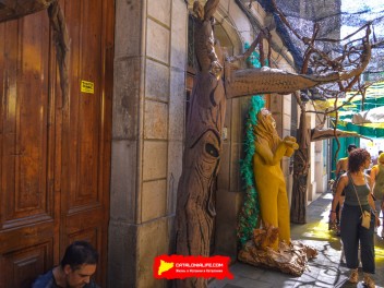 Фотоотчёт: Улица Фратернитат де Дальт (carrer Fraternitat de Dalt) Фратерния Оз (Fratern d’OZ) - Феста Майор де Грасиа 2023 (Festa Major de Gràcia 2023)