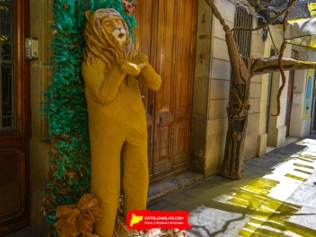 Фотоотчёт: Улица Фратернитат де Дальт (carrer Fraternitat de Dalt) Фратерния Оз (Fratern d’OZ) - Феста Майор де Грасиа 2023 (Festa Major de Gràcia 2023)