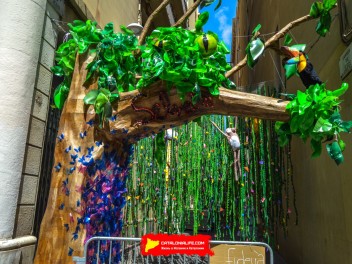 Фотоотчёт: Улица Хесус (carrer Jesús) Спасите джунгли (Selva’m) - Феста Майор де Грасиа 2023 (Festa Major de Gràcia 2023)